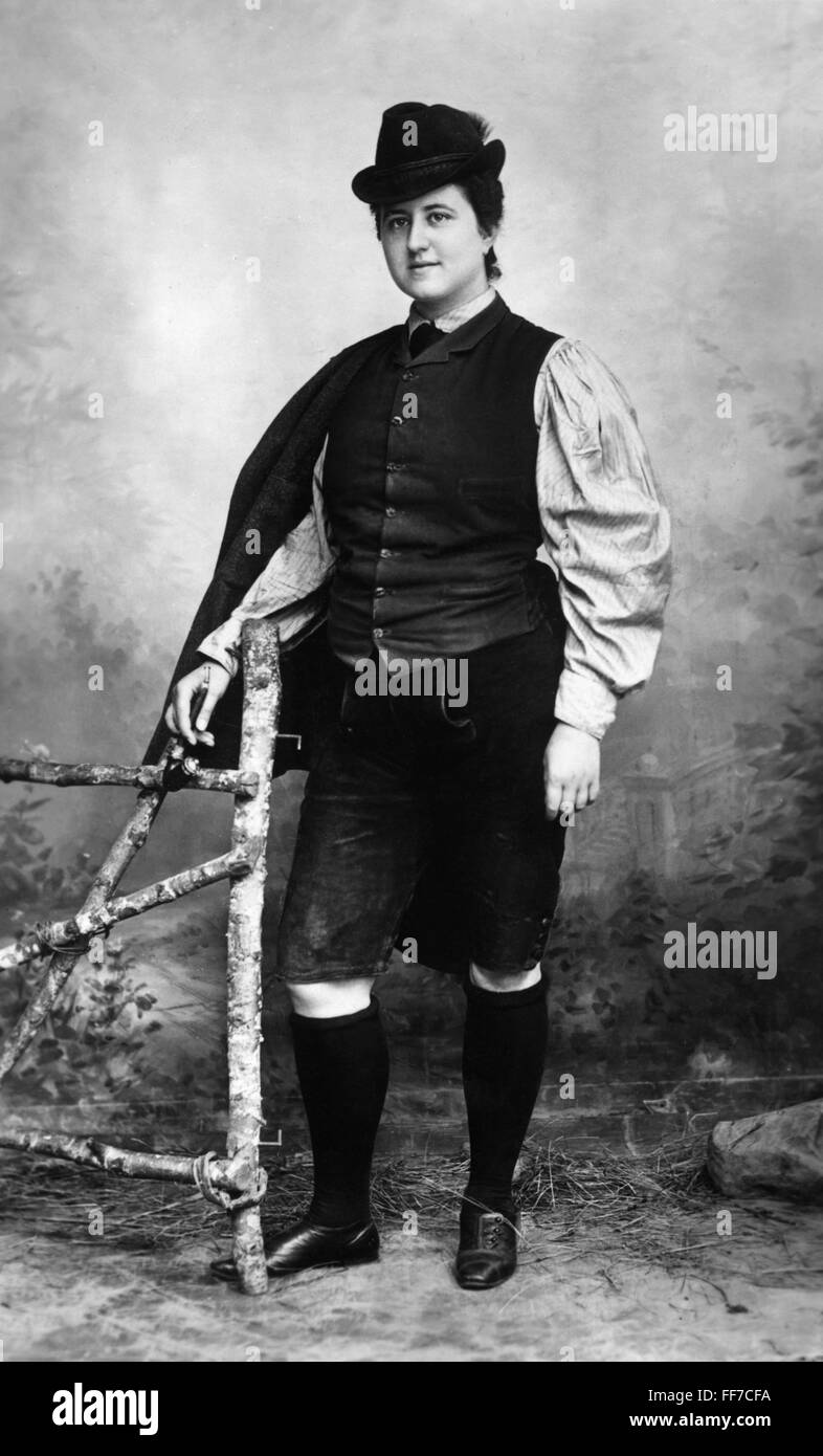 Menschen, Frauen, 1900 - 1930, bayerischer Tourist, um 1900, volle Länge, stehend, Kleidung, Outfit, Outfits, Hut, Hüte, Weste, Westen, Weste, Lederhose, Lederhosen, Lederhosen, Strumpf, Strümpfe, Tourismus, Tourismus, Tracht, Tracht, Tracht, Tracht, Tracht, Tracht, Tracht, Tracht, Tracht, Tracht, um die Wende des 19./20. Jahrhunderts, Tourist, Touristen, Touristen, historische, historische, Frau, Frauen, Frauen, Menschen, Nostalgie, 1900er Jahre, zusätzliche-Rechte-Clearences-nicht verfügbar Stockfoto
