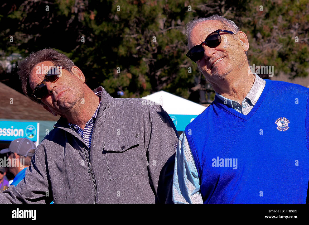 Bill Murray spielt Golf während der AT&T pro PGA Golf Tour-Event in Pebble Beach auf den Klippen an den Pazifischen Ozean Stockfoto