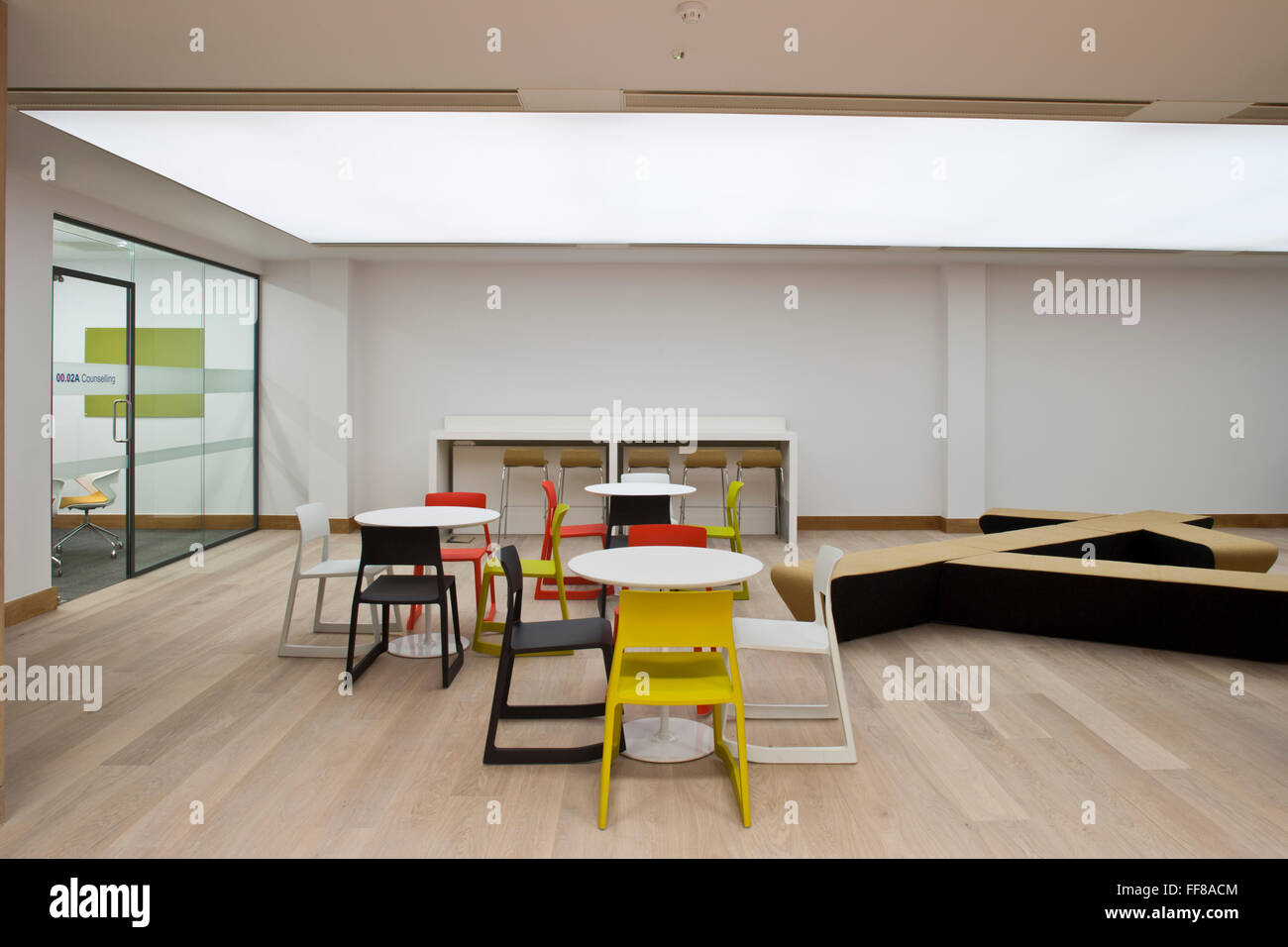 Wartezimmer St Georges Hospital Tooting London Stockfoto