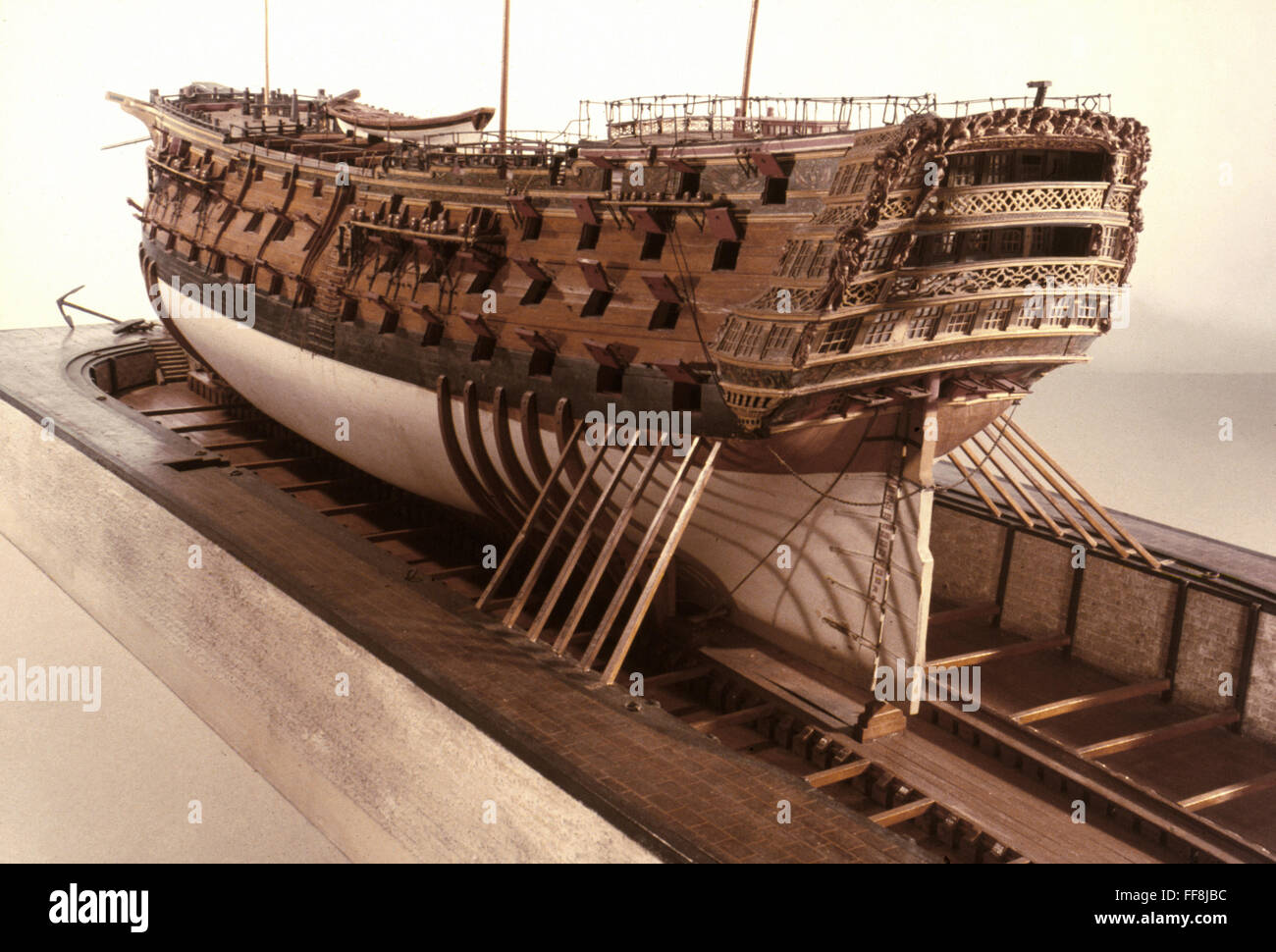 Modell der HMS VICTORY, 1765. / nNelson HMS