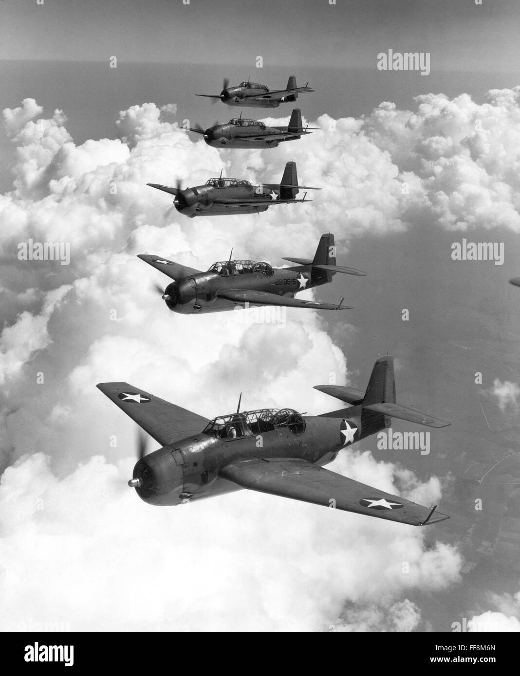US-MARINE TORPEDO-BOMBER. /Nu.S. Marine Grumman Avenger Torpedobomber ...