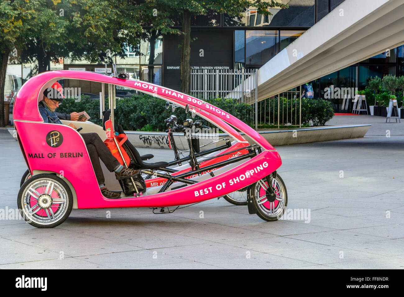 Fahrrad-Taxi in Berlin Stockfotografie - Alamy
