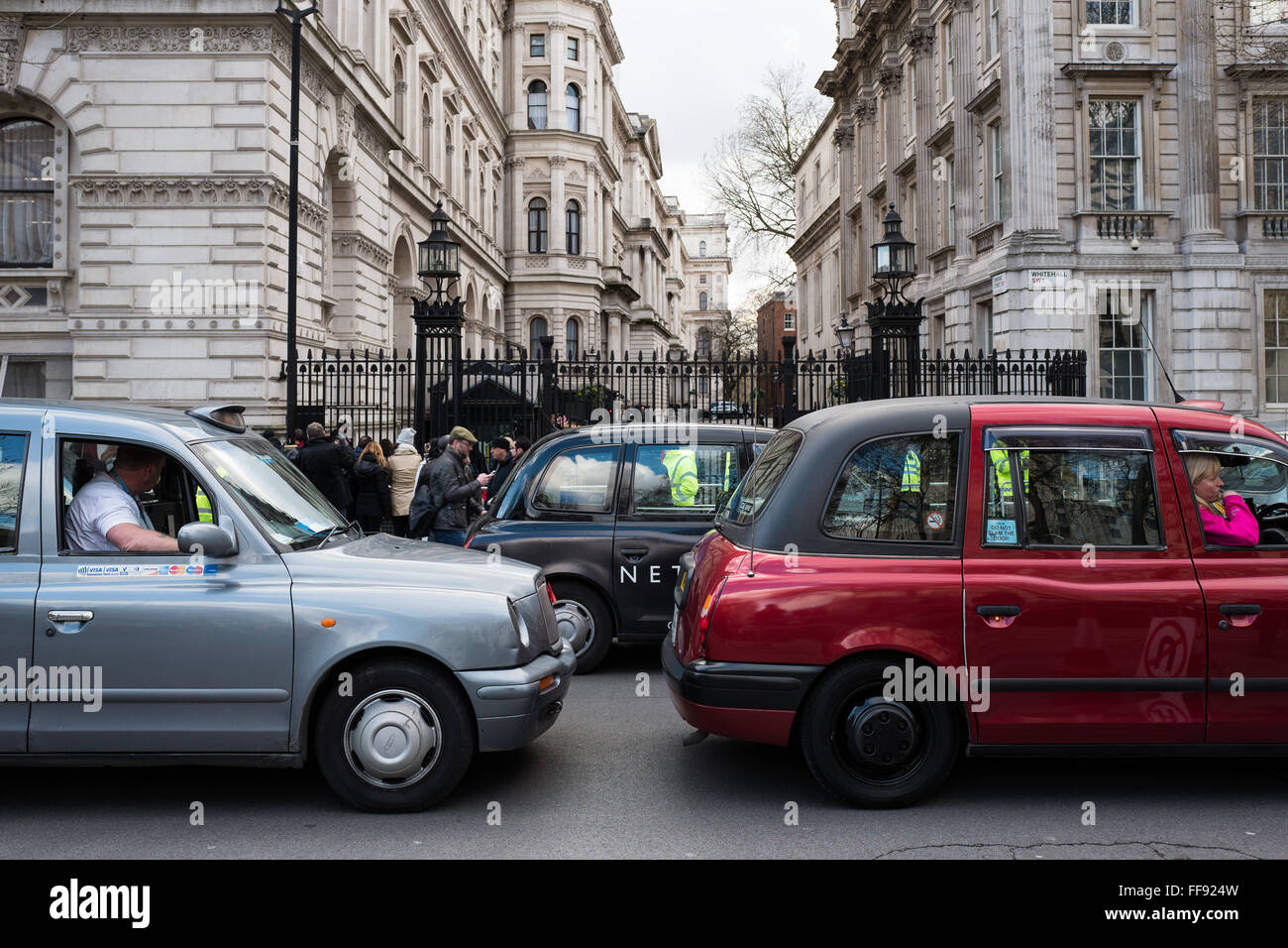 Tausende von London Black Cab Treiber blockieren Straßen im Zentrum von London zum protest gegen TfLs Regulierung der Uber, unter anderem. Stockfoto