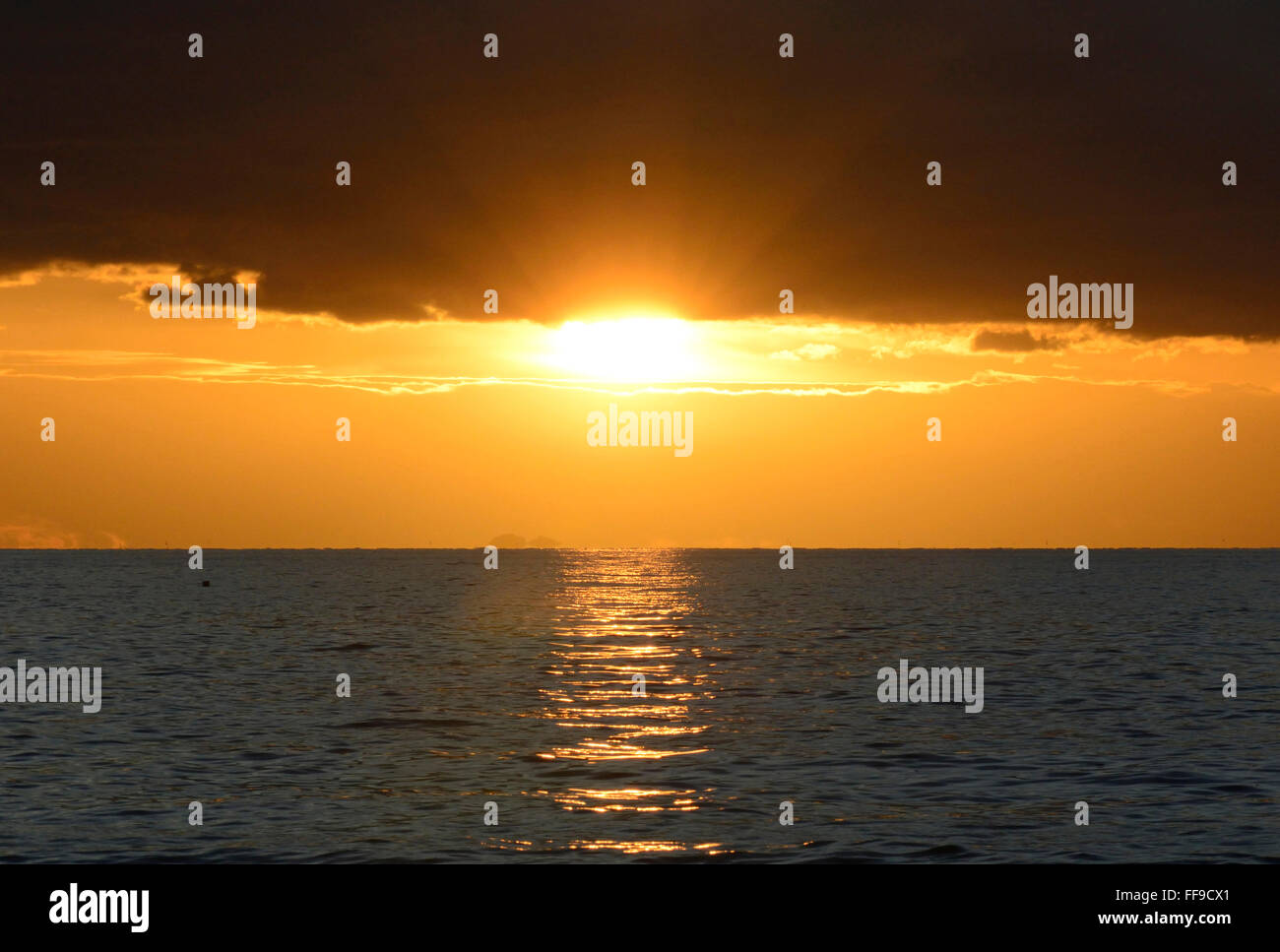 Sonnenuntergang am Ang Thong National Marine Park, Thailand Stockfoto