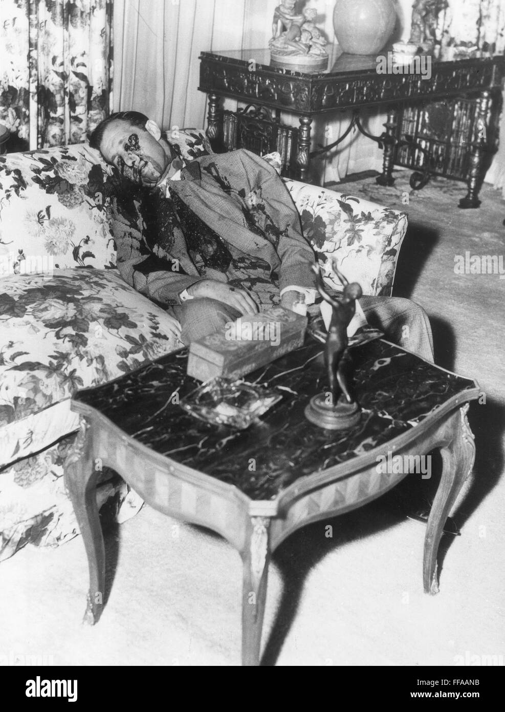 BENJAMIN "BUGSY" SIEGEL /n(19061947). American Gangster. Siegel der