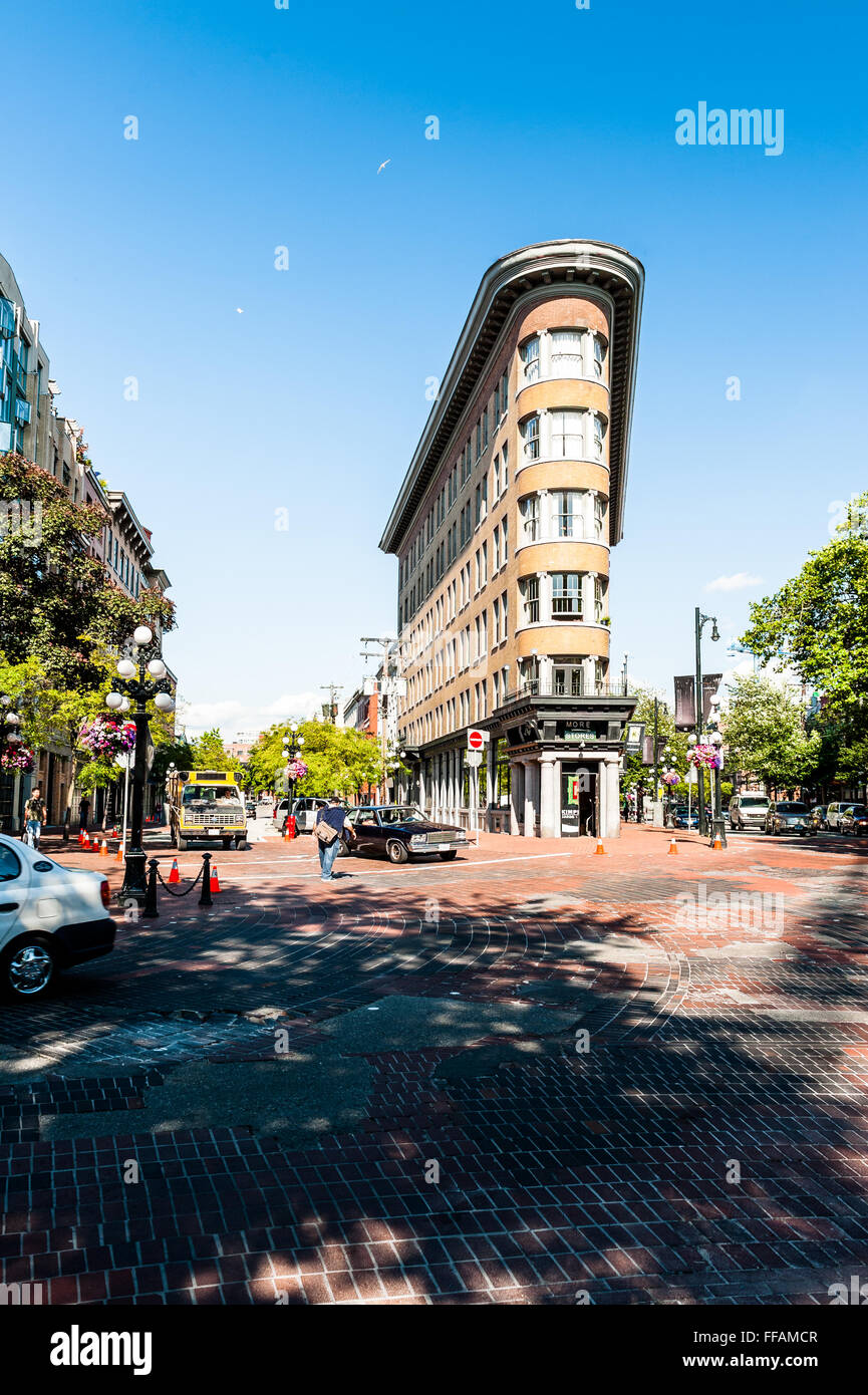 Hotel Europe mit Straßenszene in der historischen Altstadt von Gastown, Vancouver Stockfoto