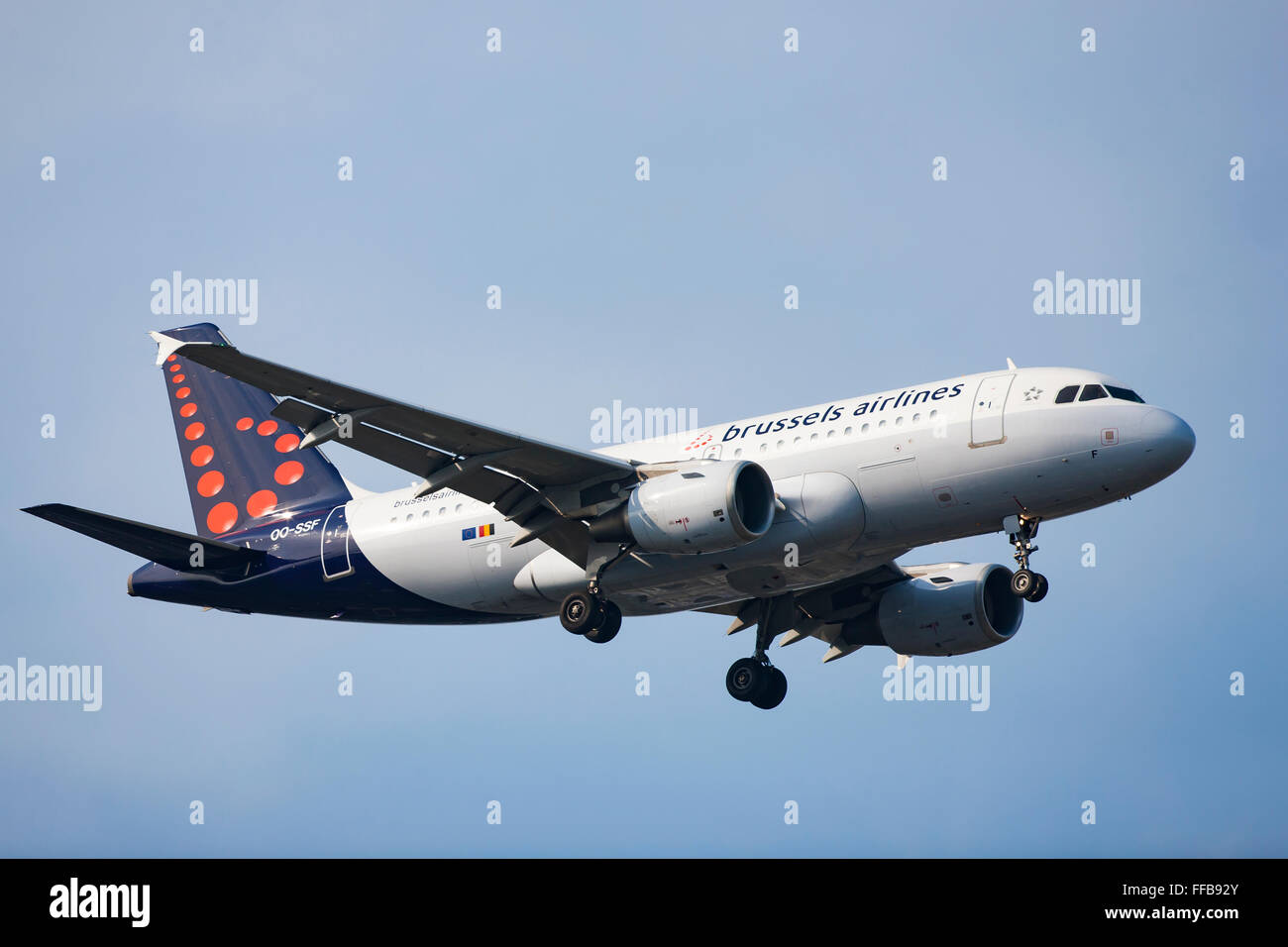 Brussels Airlines Flugzeug im Flug Stockfoto