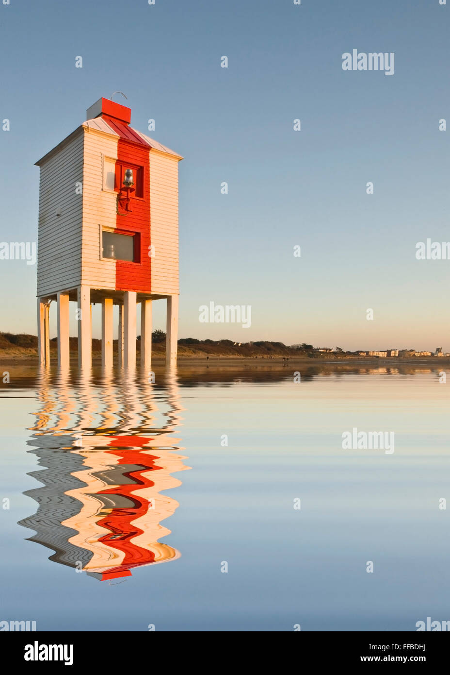 Burnham-on-Sea neun Bein niedrigen Leuchtturm im Morgengrauen Stockfoto