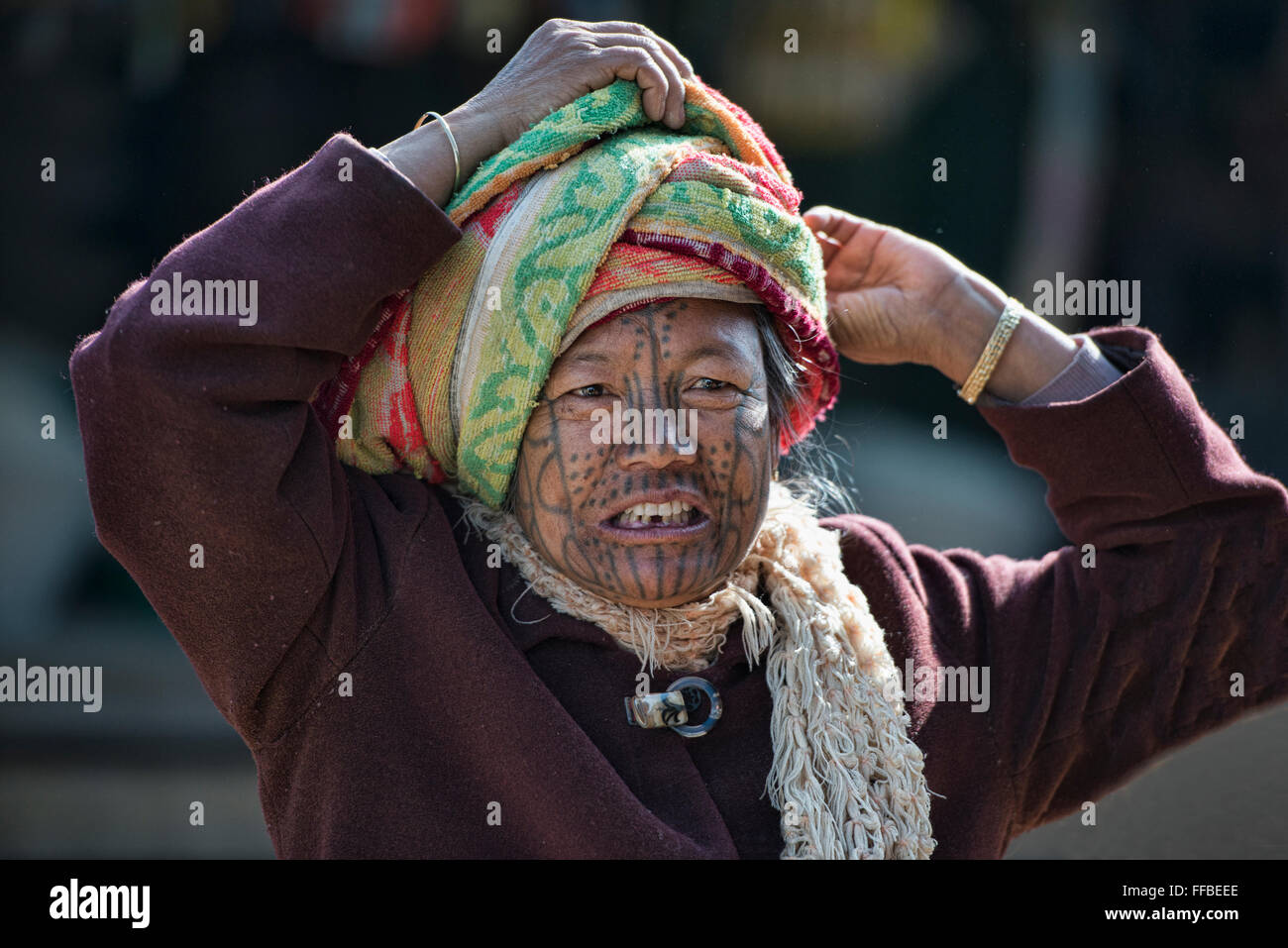 Porträt einer Frau Muun Chin mit Gesicht tätowiert, Mindat, Myanmar. Stockfoto