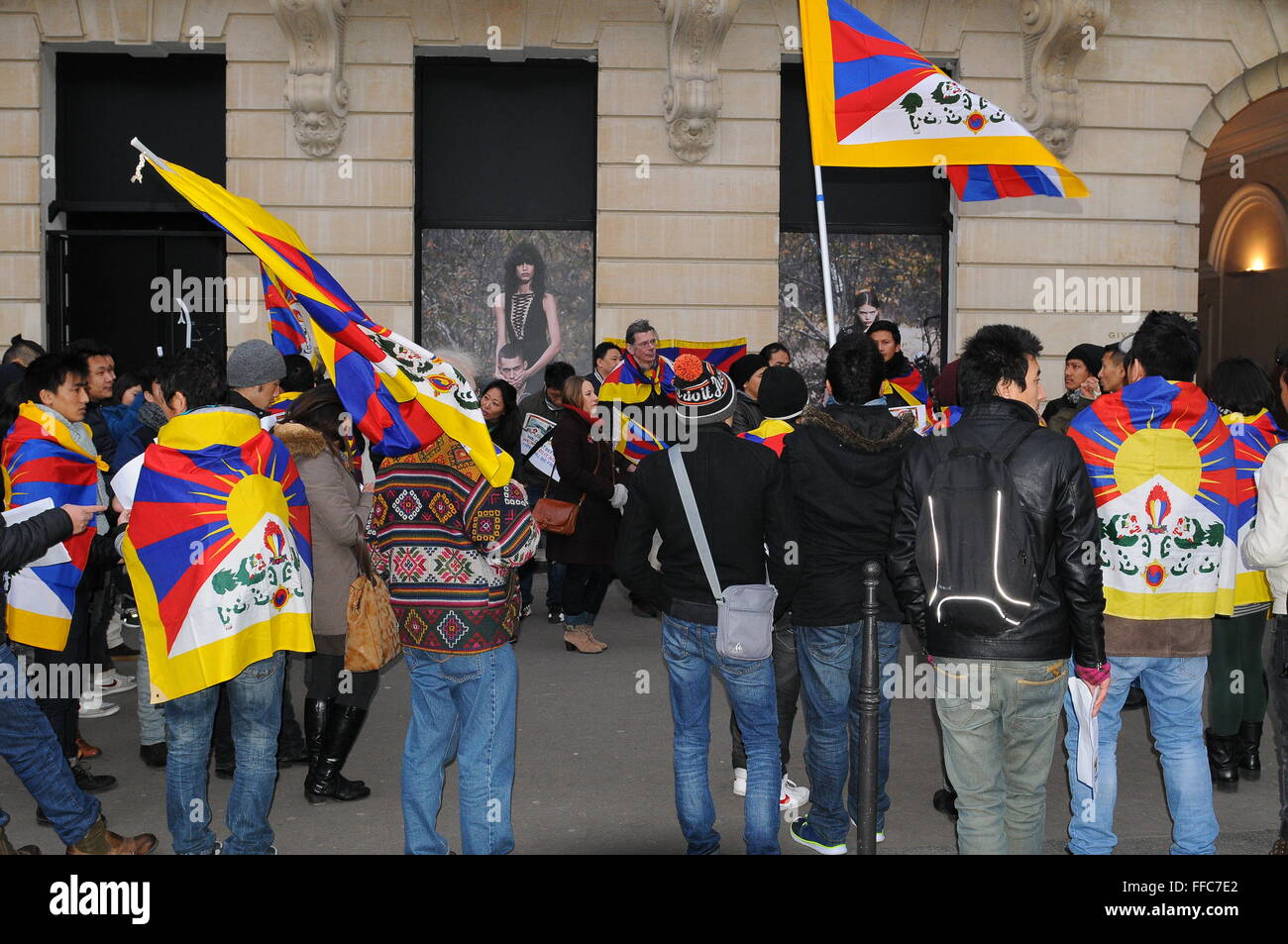 14. Februar 2015 - treffen Paris Tibeter Studenten in Paris am 13. Februar für ein freies Tibet Frankreich gegen Chinesen protestieren Stockfoto