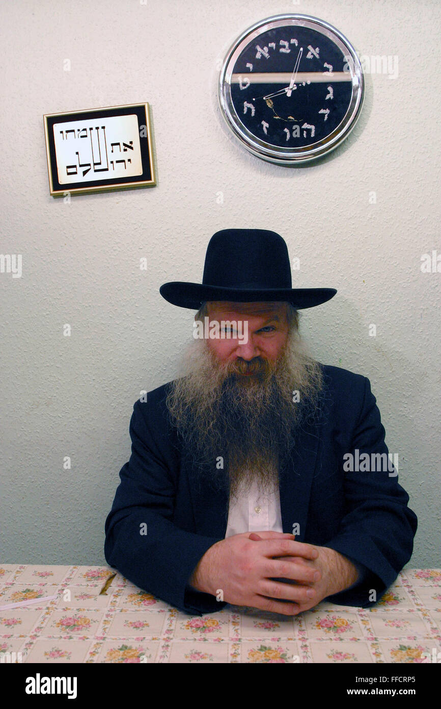Rabbi Herschel Gluck Walford Straße Synagoge, Stamford Hill, London.  Er ist eine Schlüsselfigur in der lokalen chassidischen jüdischen Gemeinde und Vorsitzender des Muslims – jüdische Forum. Stockfoto