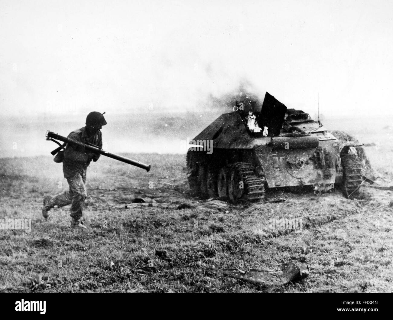 DER ZWEITE WELTKRIEG ALDENHOVEN. /nAmerican Soldat der 9. Armee mit