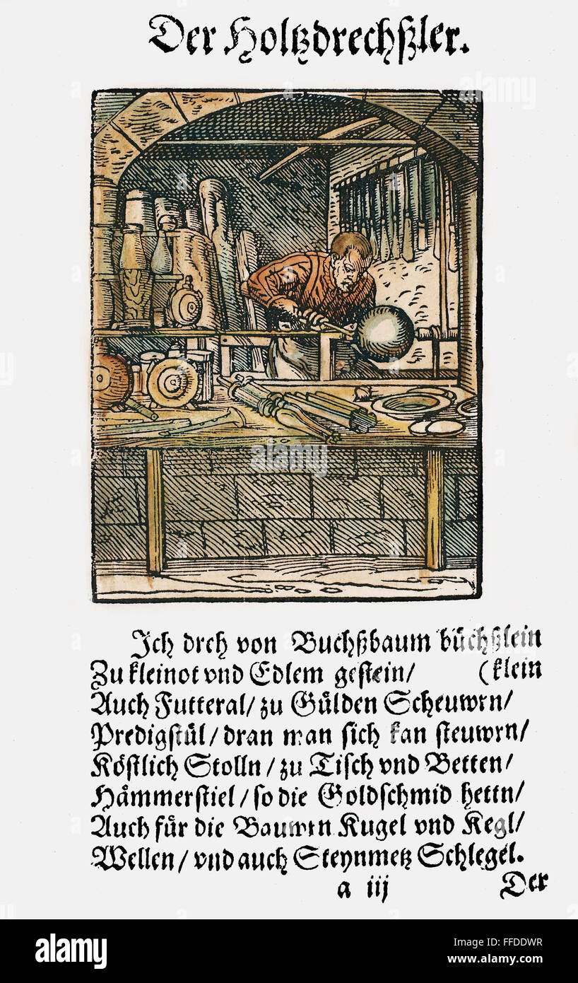 TURNER, 1568. NUM Turner, ein Hersteller von verschiedenen Gegenstände aus Holz, bei der Arbeit in seiner Werkstatt. Holzschnitt, 1568 von Jost Amman. Stockfoto