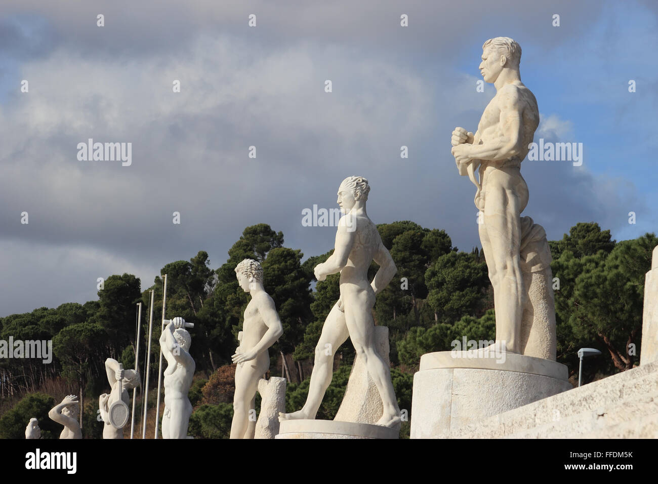 Statuen im Stadio dei Marmi, Foro Italico, Rom, Italien Stockfoto