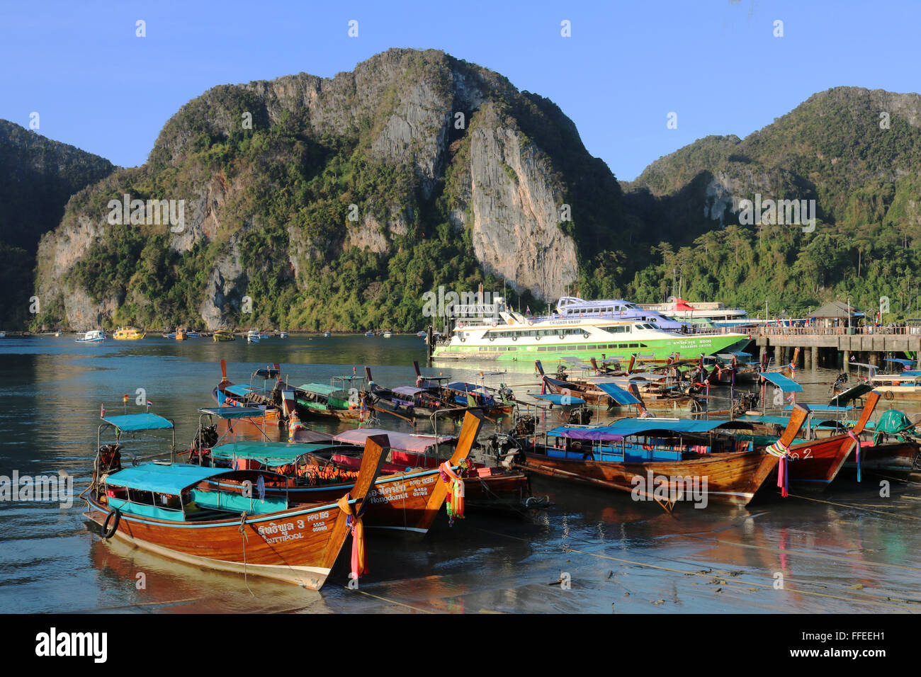 Thailand Krabi Phi Phi Inseln Koh Phi Phi Don Ao Tonsai Adrian Baker Stockfoto