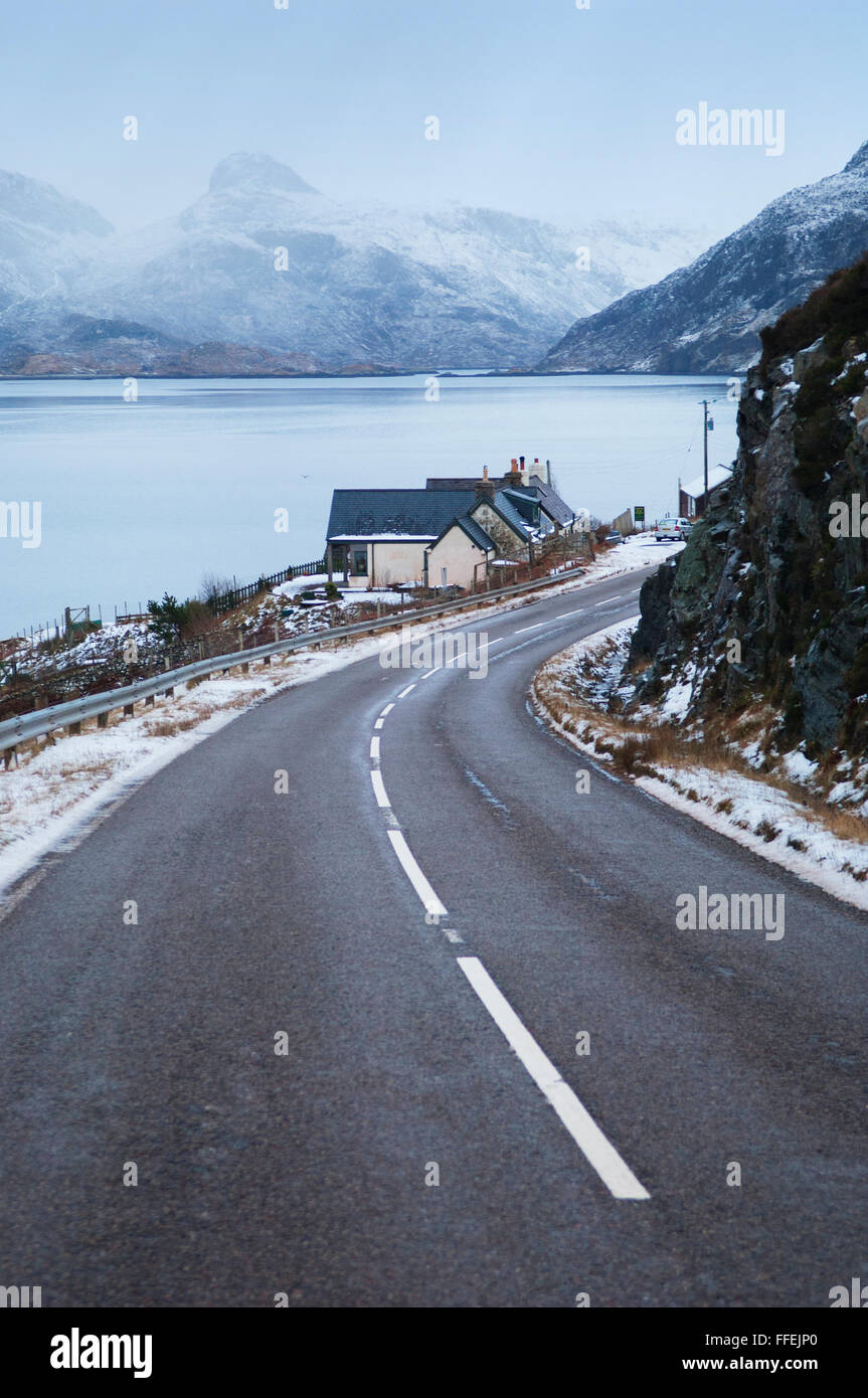 Die Küste 500 Nordroute im Winter in Kylesku, Sutherland, Schottland. Stockfoto
