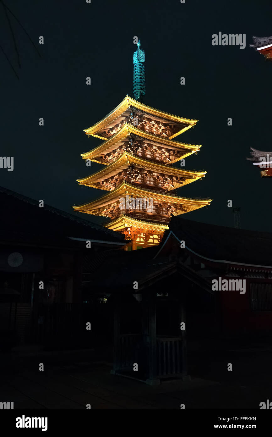 Senso-Ji-Tempel in der Nacht, Sensoji Sakralbau, buddhistische Architektur, Denkmal, Tourismus in Tokio, Japan, Asien Stockfoto