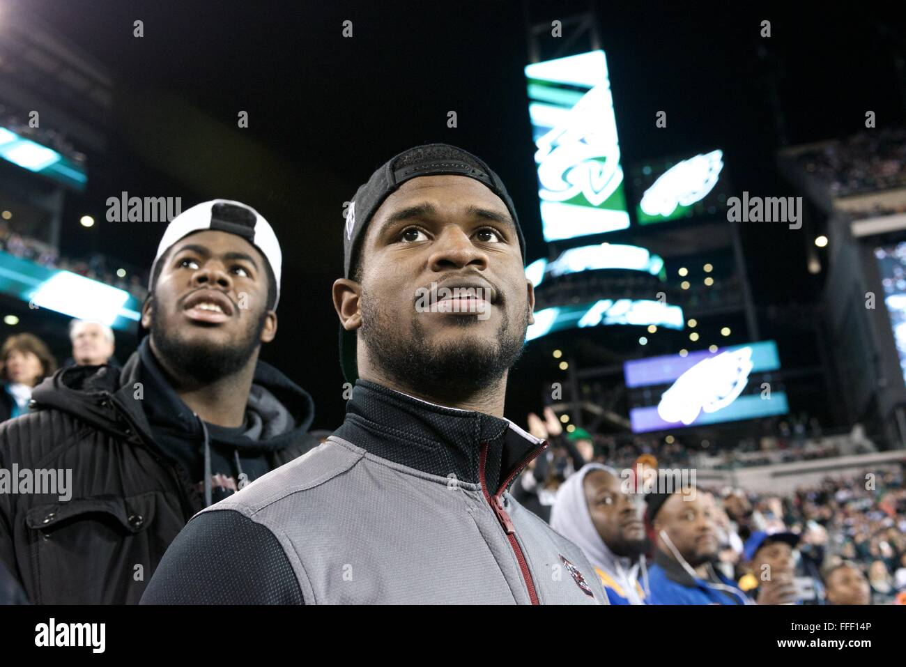 HS-Fußball-Staat und Pop Warner Nat "Champions besuchen der NFC East Div 26. Dezember 2015 Redskins vs. Adler Spiel in Philadelphia Stockfoto