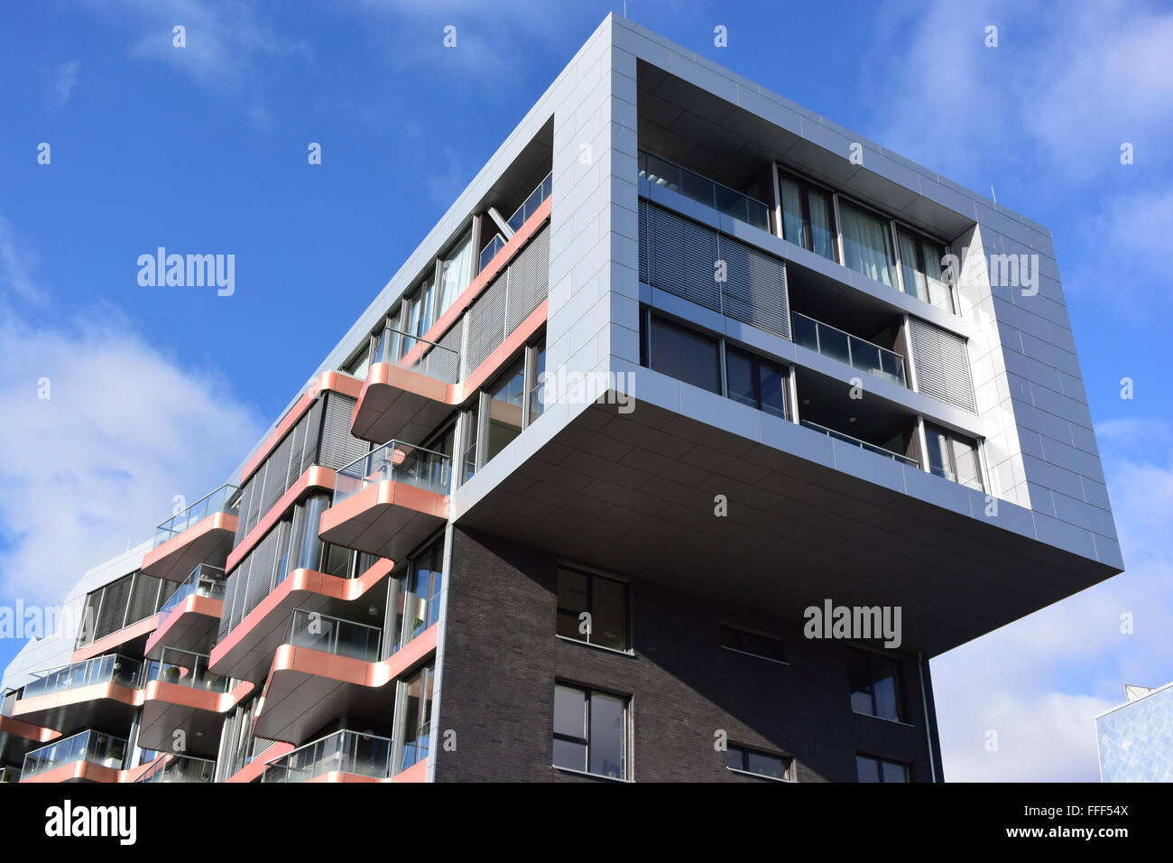 moderne Architektur mit Balkon in Bonn, Deutschland Stockfoto