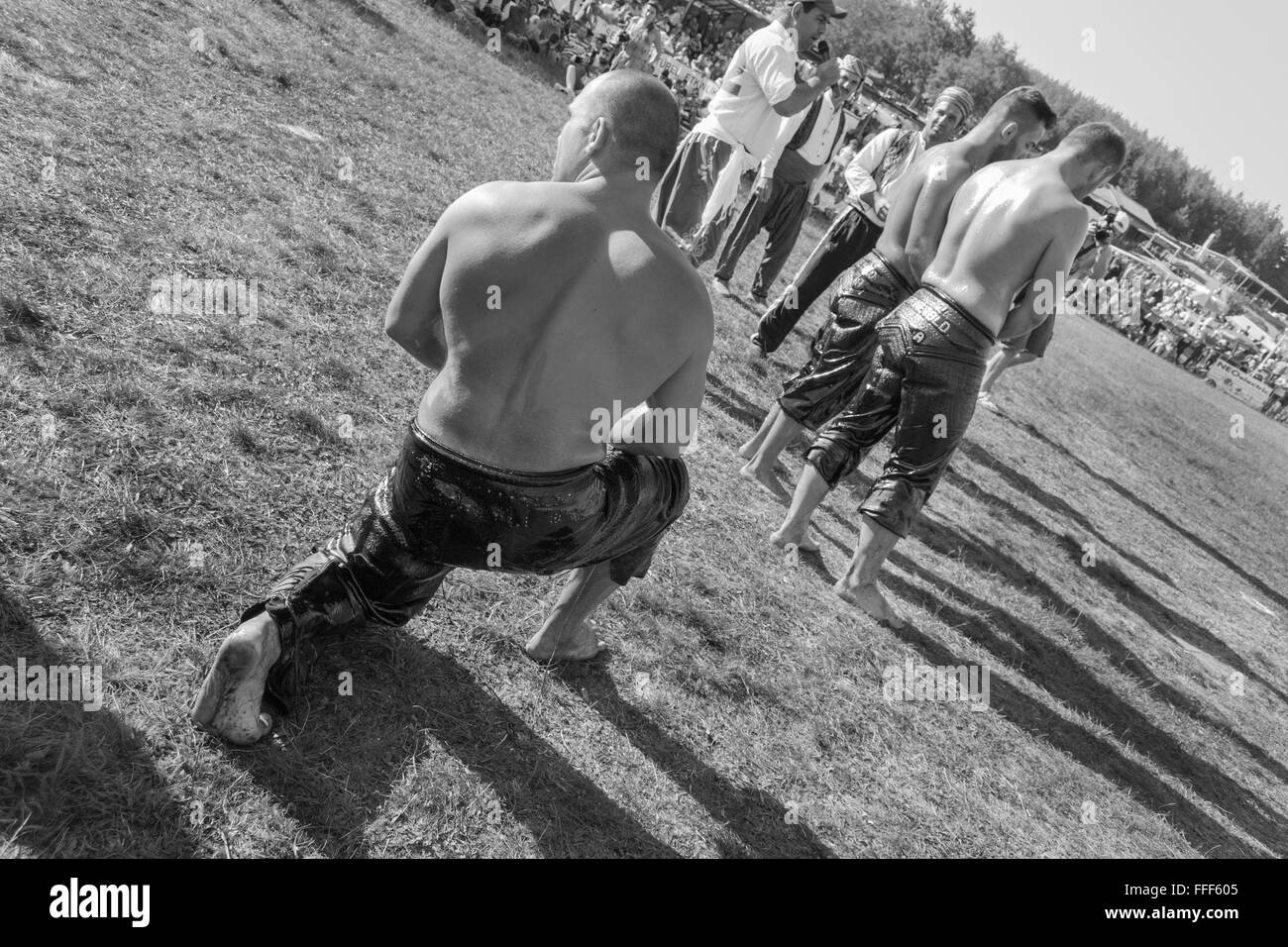 HILIA EVROS, Griechenland - 18 AUGUST: Unidentified Ringer in der jährlichen Öl-Wrestling-Veranstaltung in HILIA-EVROS am 18. August 2013 in Hi Stockfoto