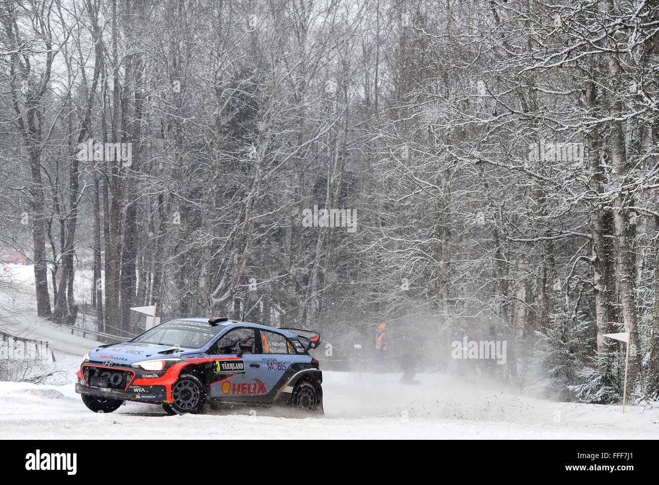 Karlstad, Schweden. 12. Februar 2016. WRC Rallye Schweden. Thierry Neuville (BEL) - Nicolas Gilsoul (BEL) - Hyundai I20 WRC Credit: Aktion Plus Sport/Alamy Live-Nachrichten Stockfoto