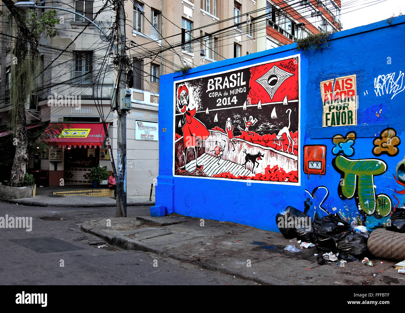 Kritischen Billboard nach der Fußball-Weltmeisterschaft 2014, Rio De Janeiro, Brasilien Stockfoto