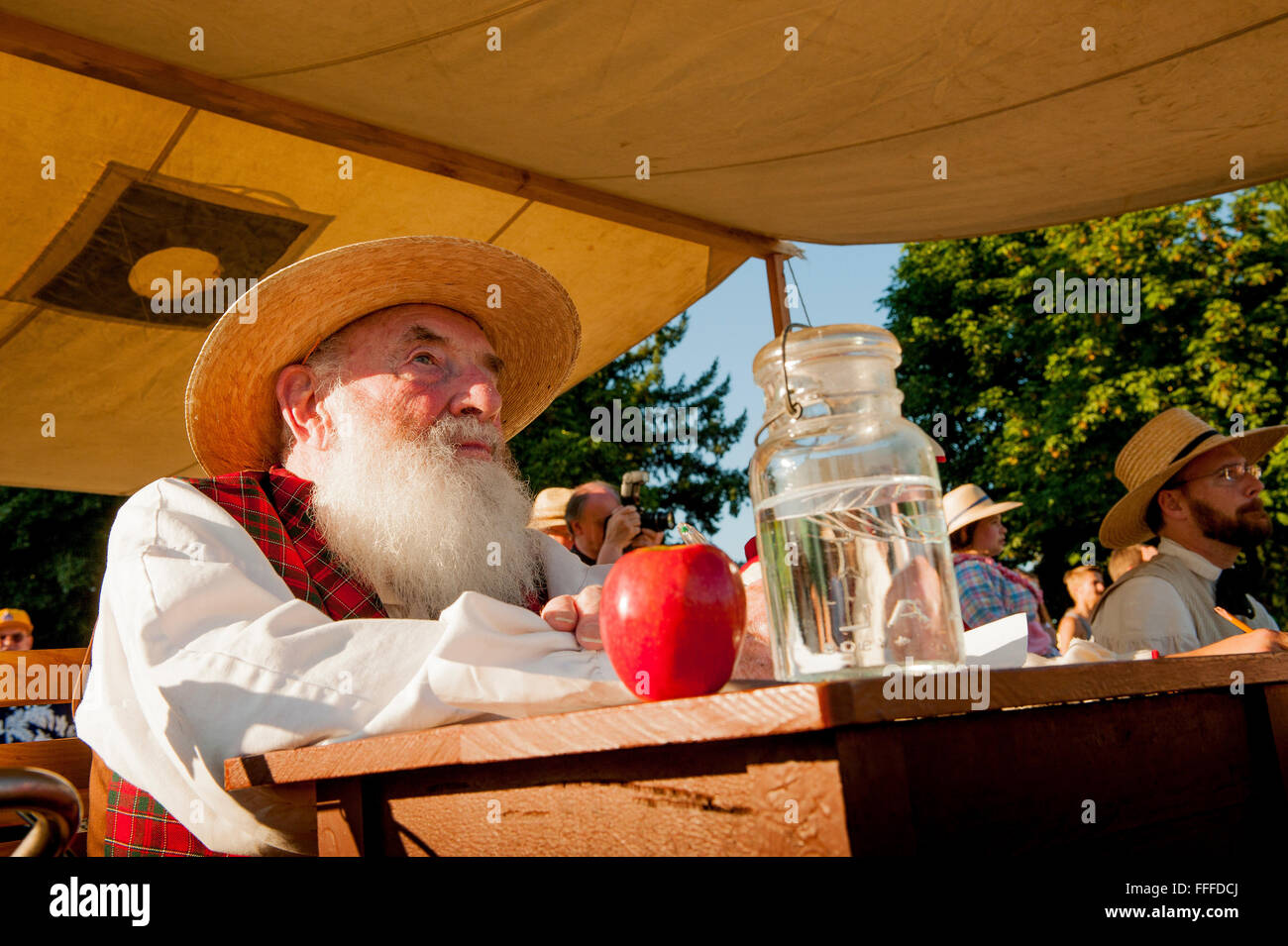 Baseball Reenactors neu ein altmodischer, Kreuzung des 20. Jahrhunderts Baseball Spiel Fort Vancouver, Washington Stockfoto