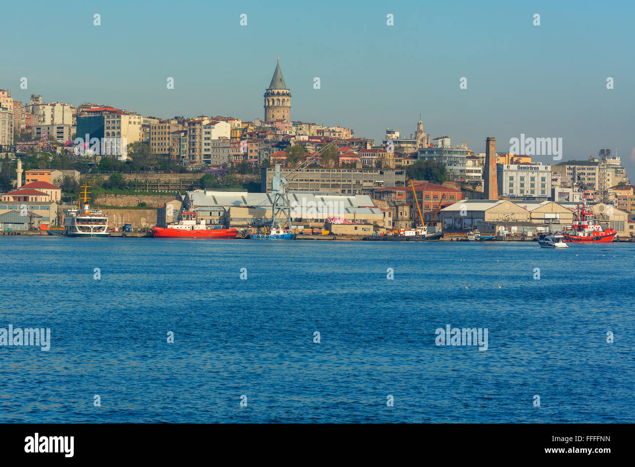 Stadtbild von Istanbul, Türkei von Bosporus Stockfoto