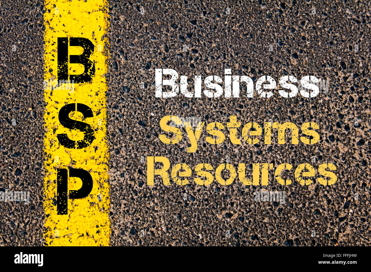 Konzept-Bild der Abkürzung BSR Business Systeme Unternehmensressourcen über Straße Markierung gelber Farbe geschrieben Stockfoto