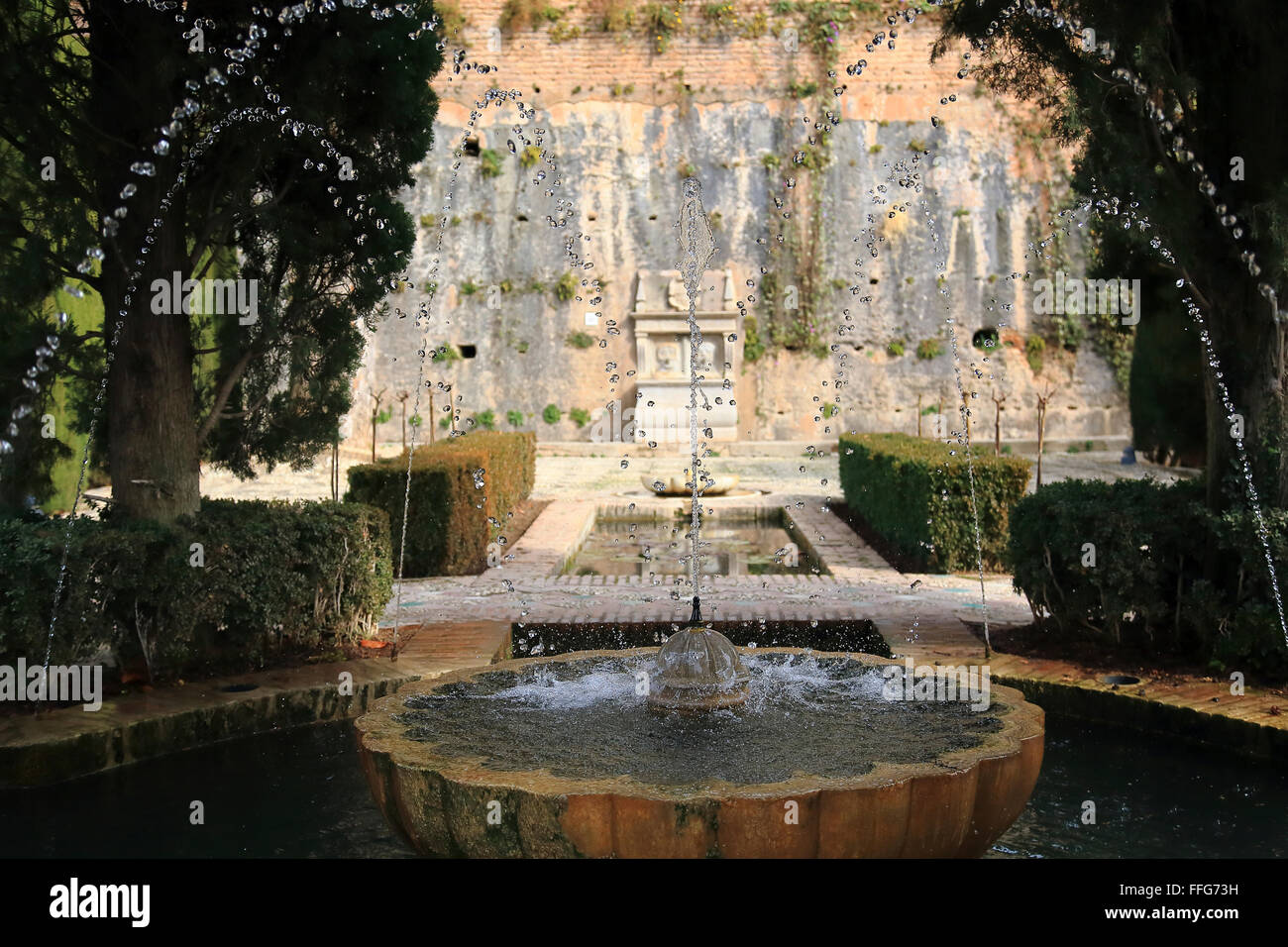 Die 5 schönsten Springbrunnen der Alhambra in Granada - Visitanddo
