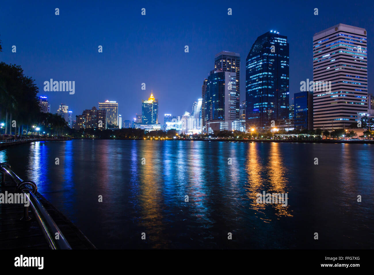 Benchakitti Park ist ein Park wo befindet sich im Zentrum von Bangkok in der Nähe von Asoke BTS-Station Stockfoto