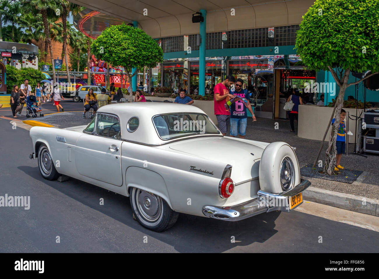 Ford Thunderbird, Universal Studios, Singapur Stockfoto