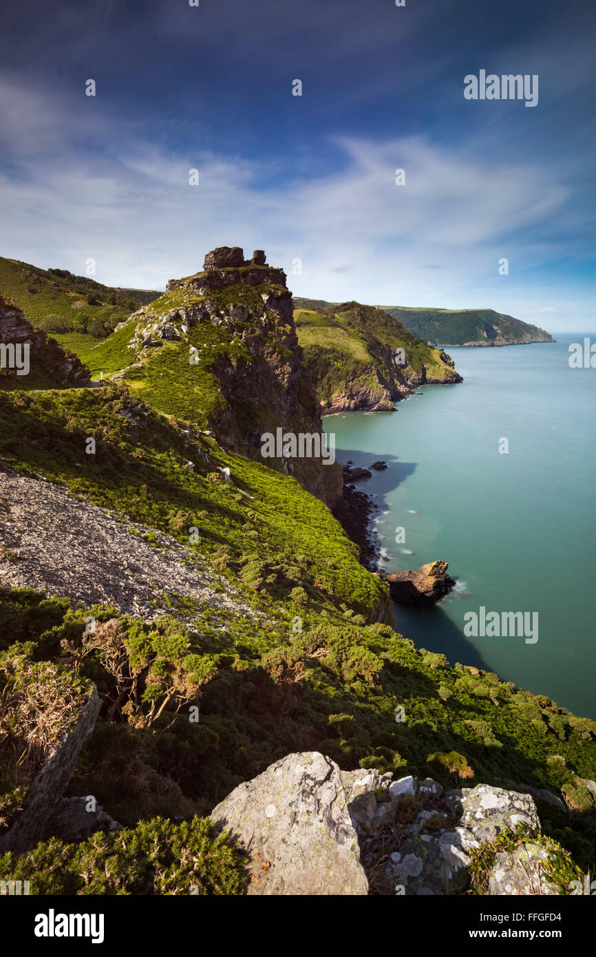 Wringcliff Bay in der Nähe von das Tal der Felsen im Exmoor National Park, ich gefangen genommen von der South West Coast Path an einem Morgen Stockfoto