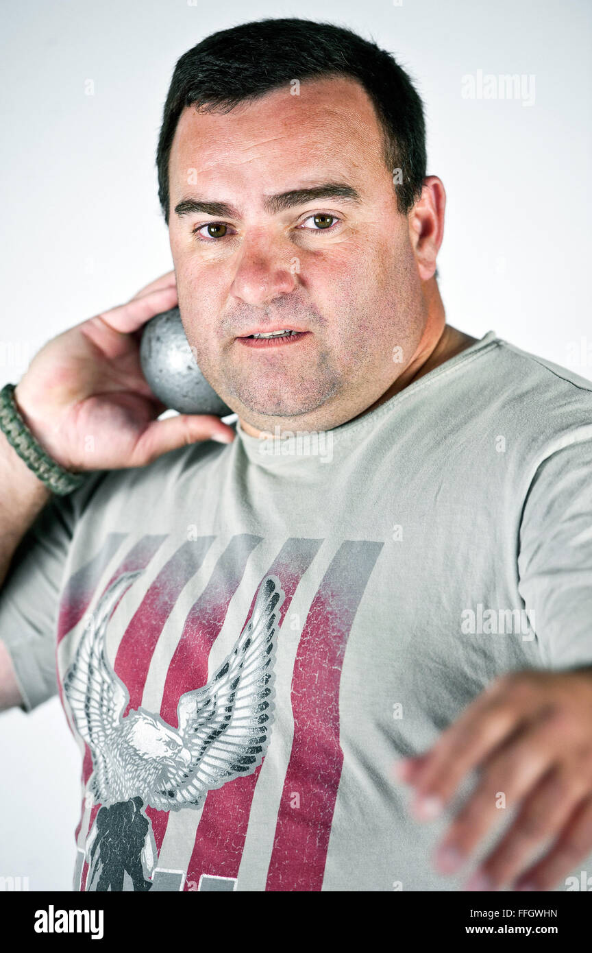 Name: George Stiltner Rank als Rentner/getrennt: Senior Master Sergeant Alter: 42 Heimatstadt: Columbus, Ohio Aktueller Wohnort: Wilburton, Okla.  Jahre im Dienst: 21 Schädigung/Behinderung: posttraumatische Belastungsstörung Sport/Sport: Bogenschießen und Leichtathletik was bedeuten Sie den Krieger spielen?  Ich war auf der Suche nach einer Möglichkeit, aus dem Trott zu kommen habe ich in. Mein Therapeut und ich dachte, es wäre gut für mich. Bisher hat es erstaunlich gewesen.  Was motiviert Sie für das Team der Air Force Warrior Spiele ausprobieren? Ich habe mich abschalten fr Stockfoto