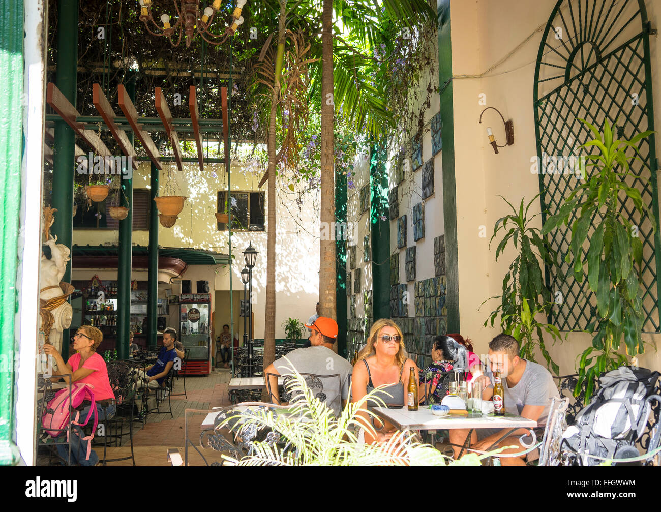 Essen und trinken im Restaurant in Havanna, Kuba Stockfoto