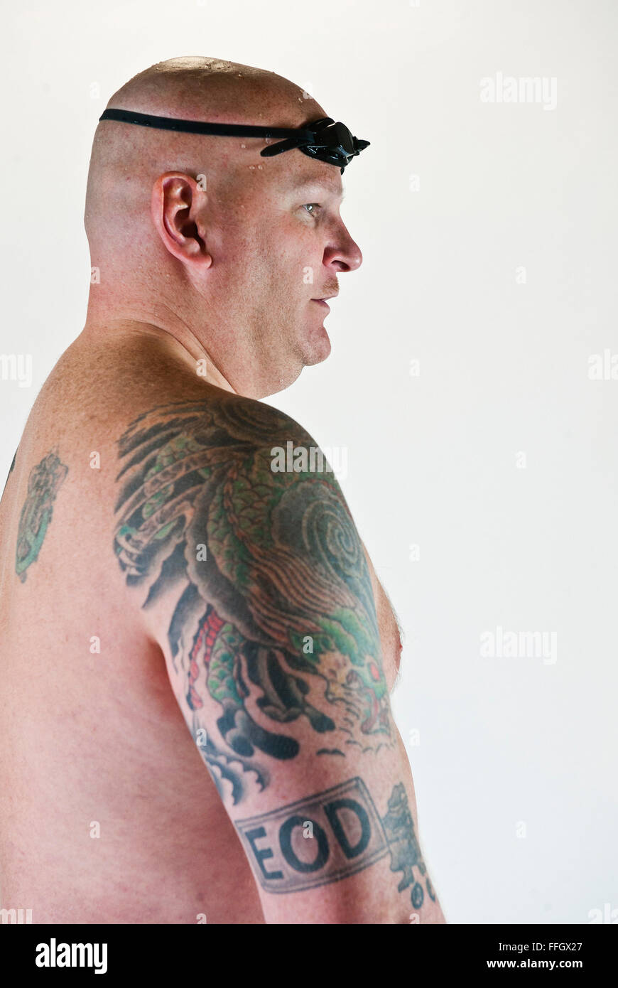 Name: Techn. Sgt. Keith Sekora Alter: 42 Heimatstadt: Baltimore, MD.  Wohnort: Issaquah, Washington  Jahre im Dienst: 16 Schädigung/Behinderung: verletzt Hals von improvisierten Sprengsatz in Afghanistan Sport/Sport: schwimmen, Volleyball, schießen, Radfahren und Rollstuhl Basketball sitzen was Krieger Spiele bedeuten für Sie?  Es bringt mich um andere Krieger Spiele-Athleten und lässt mich wissen, dass meine Behinderung noch normal ist. Ich kann immer noch aktiv sein.   Was motiviert Sie für das Team der Air Force Warrior Spiele ausprobieren? Ich wollte zu schieben Stockfoto