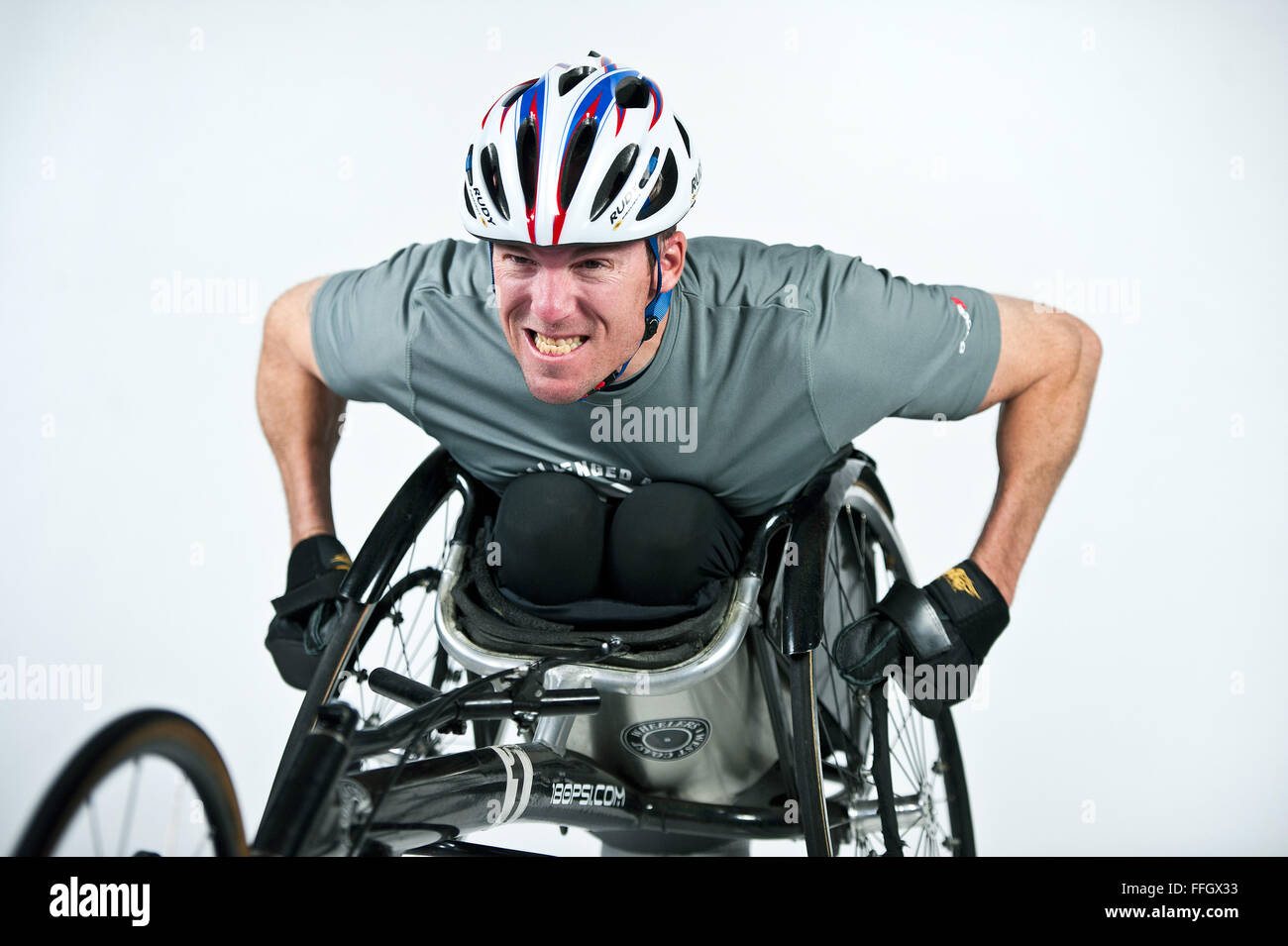 Name: Jeff Odom Rank als Rentner/getrennt: senior Airman Alter: 35 Heimatstadt: Tucson, ARIZ.  Wohnort: San Diego, Kalifornien  Jahre im Dienst: 4 Schädigung/Behinderung: Verletzung des Rückenmarks mit Beeinträchtigung, beide Arme und Hände Sport/Sport: Radfahren, Spur und Feld und Rollstuhl Basketball was Krieger Spiele bedeuten für Sie?  Dies ist meine erste Gelegenheit zur Teilnahme an den Krieger spielen. Es ist eine großartige Gelegenheit, die Air Force Team aufbauen und betreuen Menschen. Gibt es eine Menge andere Athleten, die lernen, wie man den Stuhl verwenden, und verwende ich meinen Hintergrund um zu helfen, sie zu lehren. Stockfoto