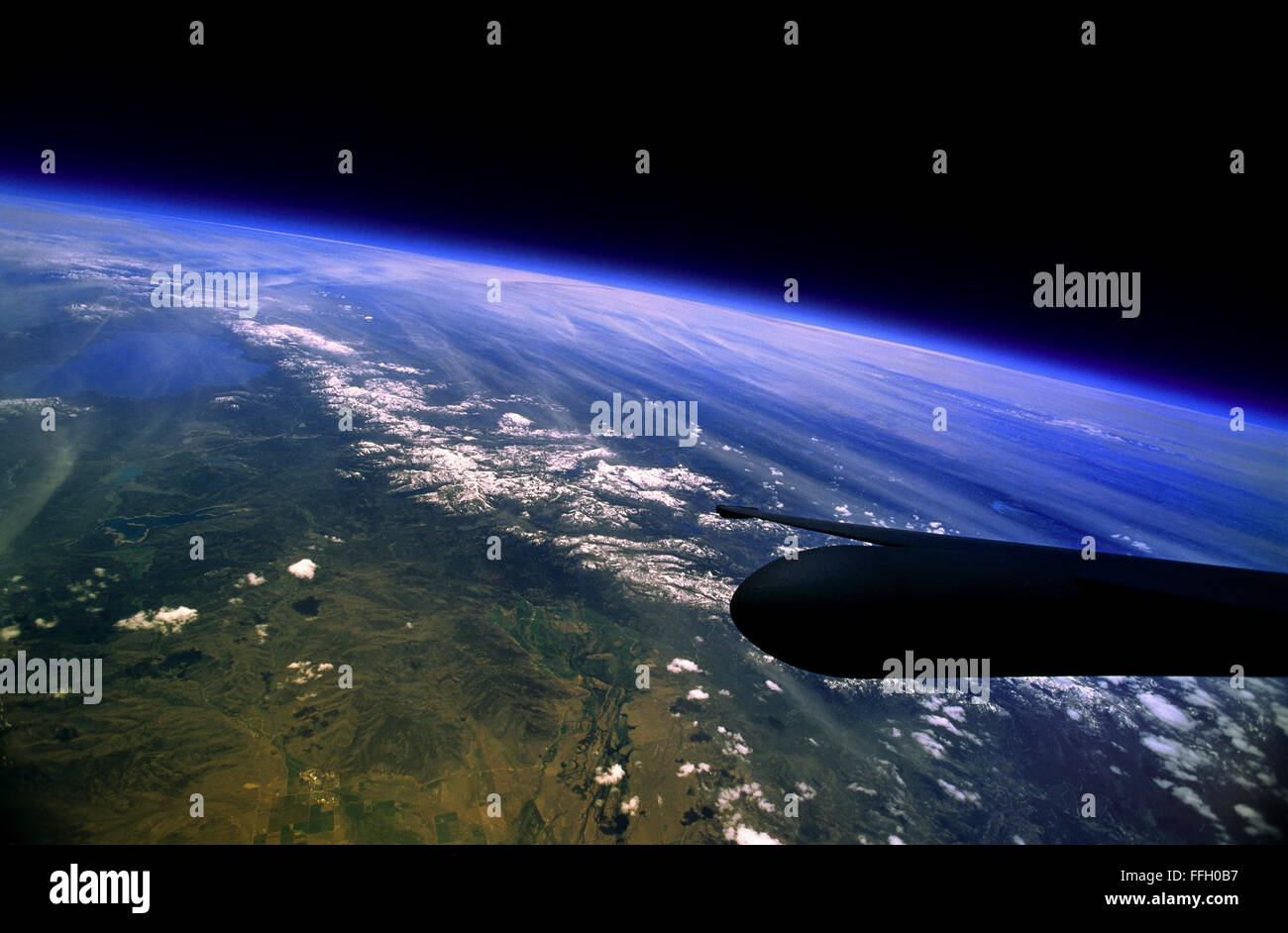 Westen der USA sind sichtbar aus dem Cockpit einer u-2. Über 70.000 Fuß fliegen, sind u-2 Piloten in der Lage, die Krümmung der Erde und die oberen Kanten der Stratosphäre zu sehen. Stockfoto