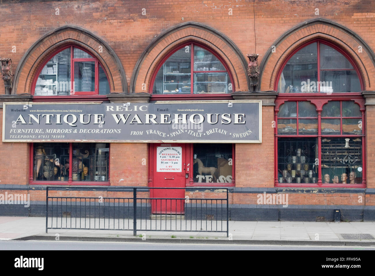 Reliquie antiken viktorianischen Gotik, Midland Road London Stockfoto