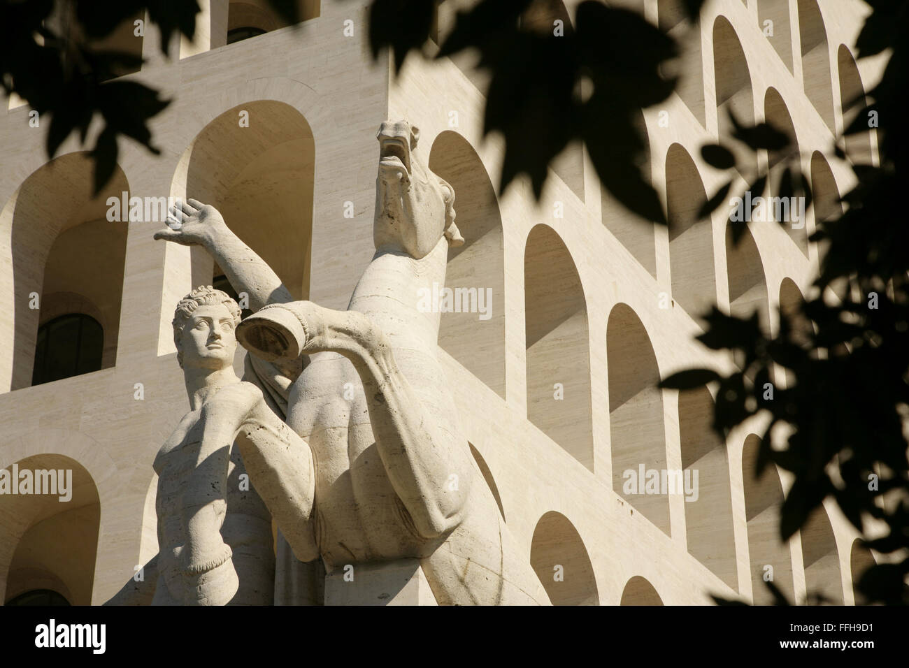 Die 1937 Palazzo della Civiltà Italiana oder Palazzo della Civiltà del Lavoro oder Colosseo Quadrato (Quadrat Colosseum), Rom, Italien Stockfoto