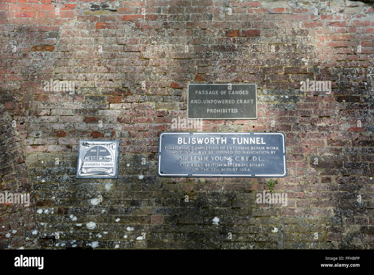 Blisworth Tunnel-Zeichen am Grand Union Canal in der Nähe von Stoke Bruerne, Northamptonshire, England Stockfoto