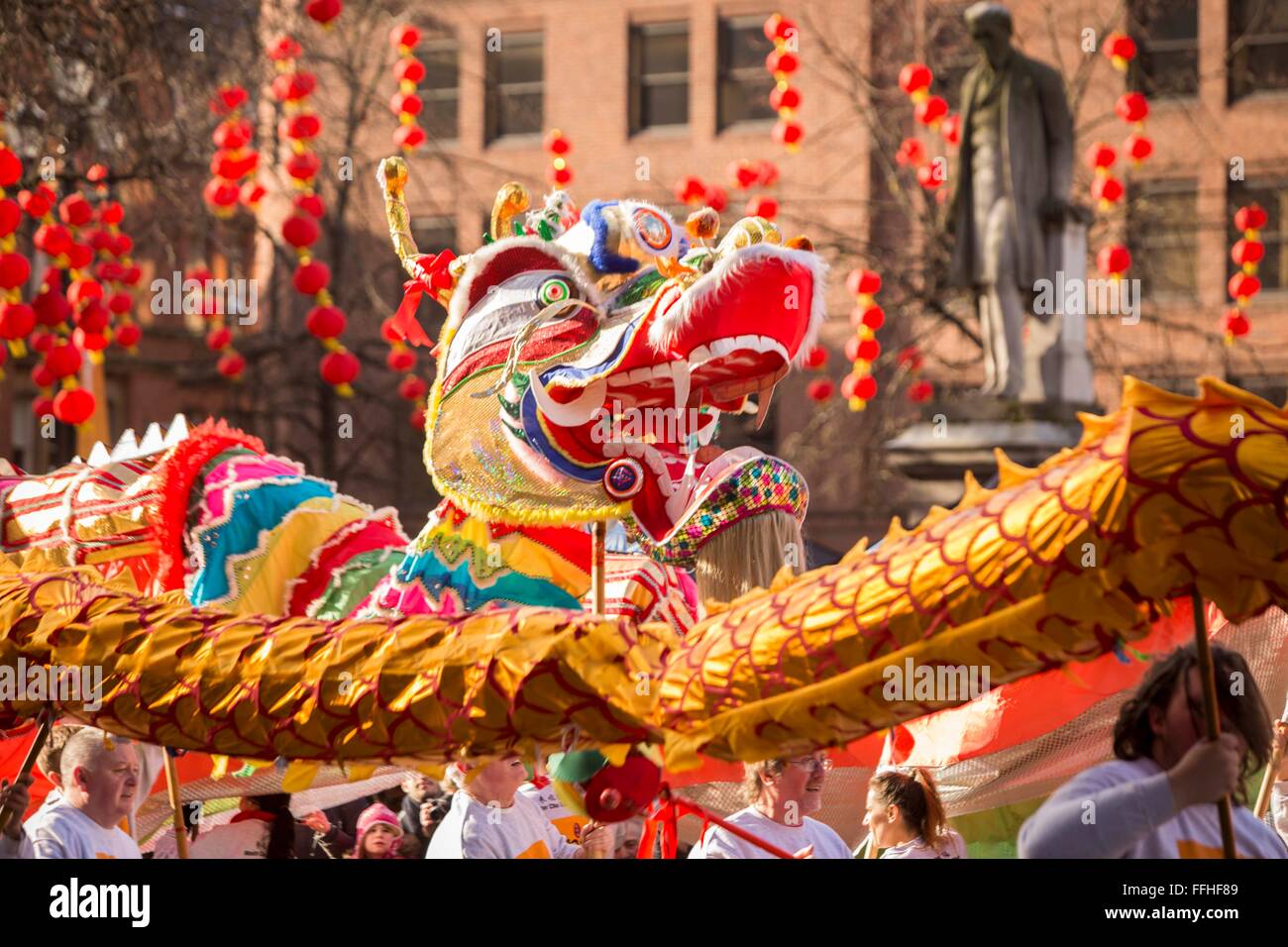 Manchester feiert Chinesisches Neujahr (Sonntag, 7. Februar 2016) heute mit einem Drachenparade und traditionellen Tänzen durch die Stadt Stockfoto