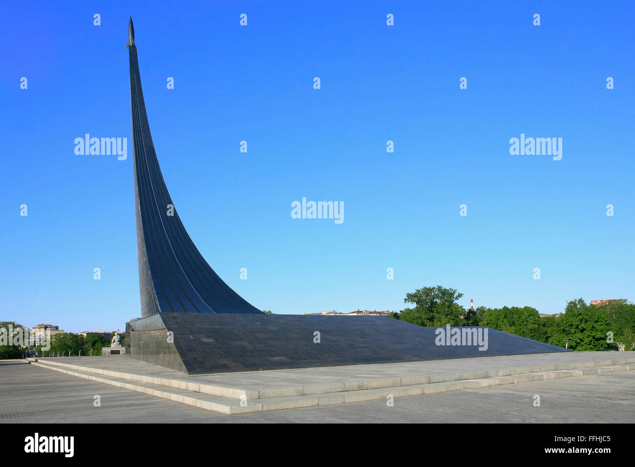 Monument für die Eroberer des Weltraums (1964) in Moskau, Russland Stockfoto