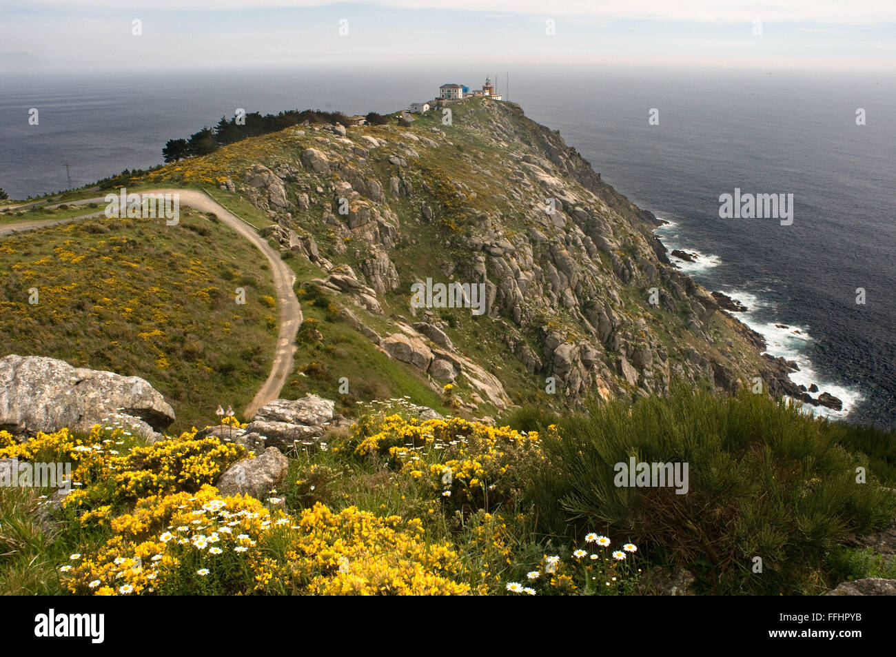 Jakobsweg, Jacobean Route. Finis Terrae Leuchtturm. Fisterre, Finisterre, A Coruña. Finisterre Leuchtturm ist die meisten von uns Stockfoto
