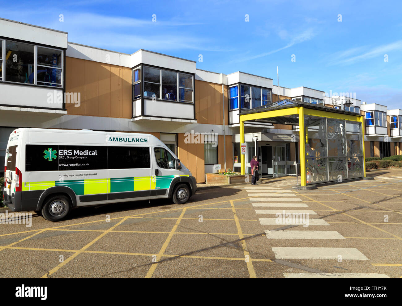 Krankenhaus der Königin-Elizabeth, englische N H S Krankenhäuser, Kings Lynn, ERS Krankenwagen, Norfolk, England UK Stockfoto