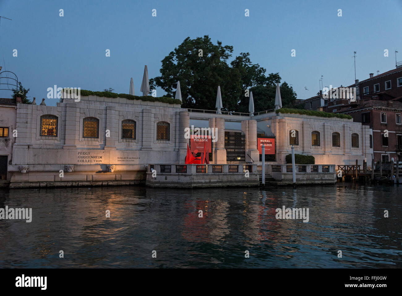 Die Peggy Guggenheim Collection Museum für moderne Kunst an den Ufern des Canale Grand (Grand Canal) in Venedig, Italien Stockfoto