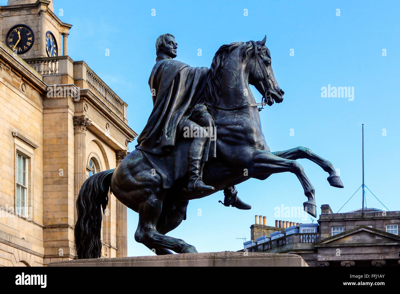 Statue des Herzogs von Wellington auf dem Pferderücken, Princes Street, Edinburgh, Schottland, UK Stockfoto