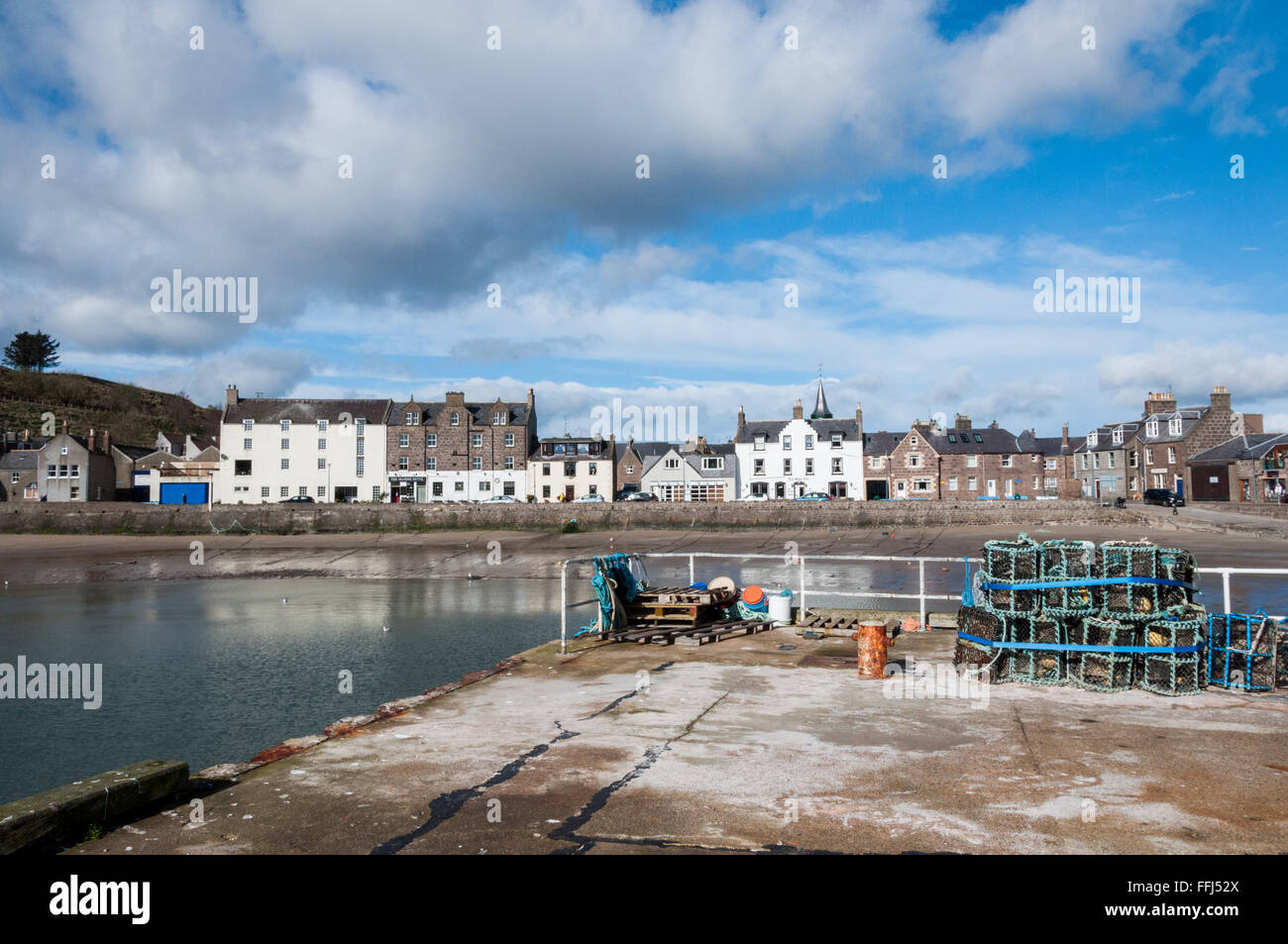 Stonehaven Hafen bei Ebbe Stockfoto