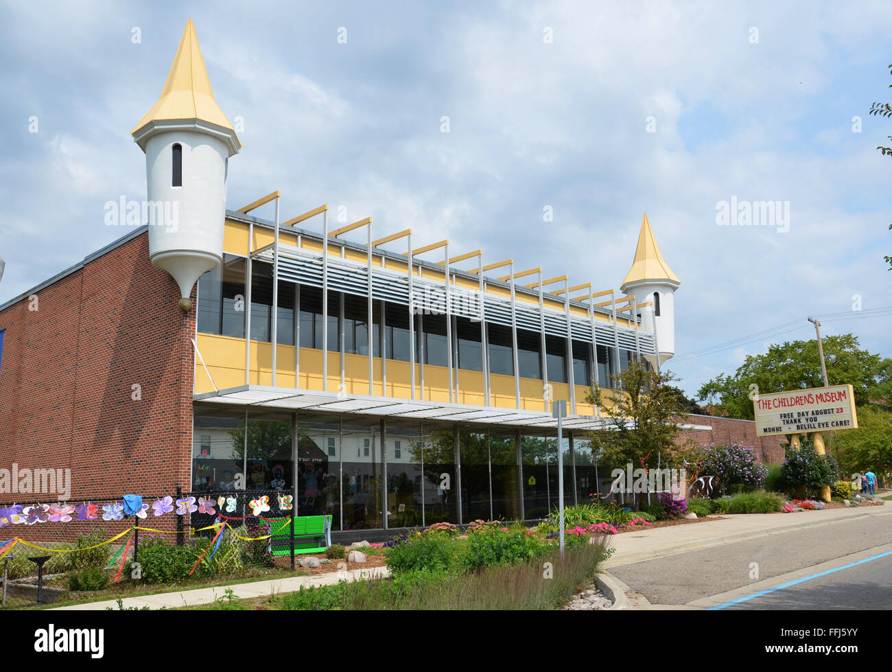 FLINT, MI - 22 AUGUST: Flint, Michigan Children Museum am 22. August 2015 erscheint hier. Stockfoto
