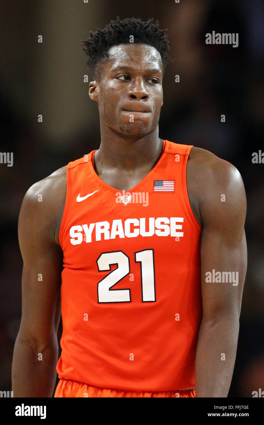 Conte Forum. 14. Februar 2016. MA, USA; Syracuse Orange forward Tyler Roberson (21) bei einer NCAA Basketball-Spiel zwischen den Syracuse Orange und Boston College Eagles im Conte Forum. Syrakus besiegt Boston College 75-61. Anthony Nesmith/Cal Sport Media/Alamy Live-Nachrichten Stockfoto